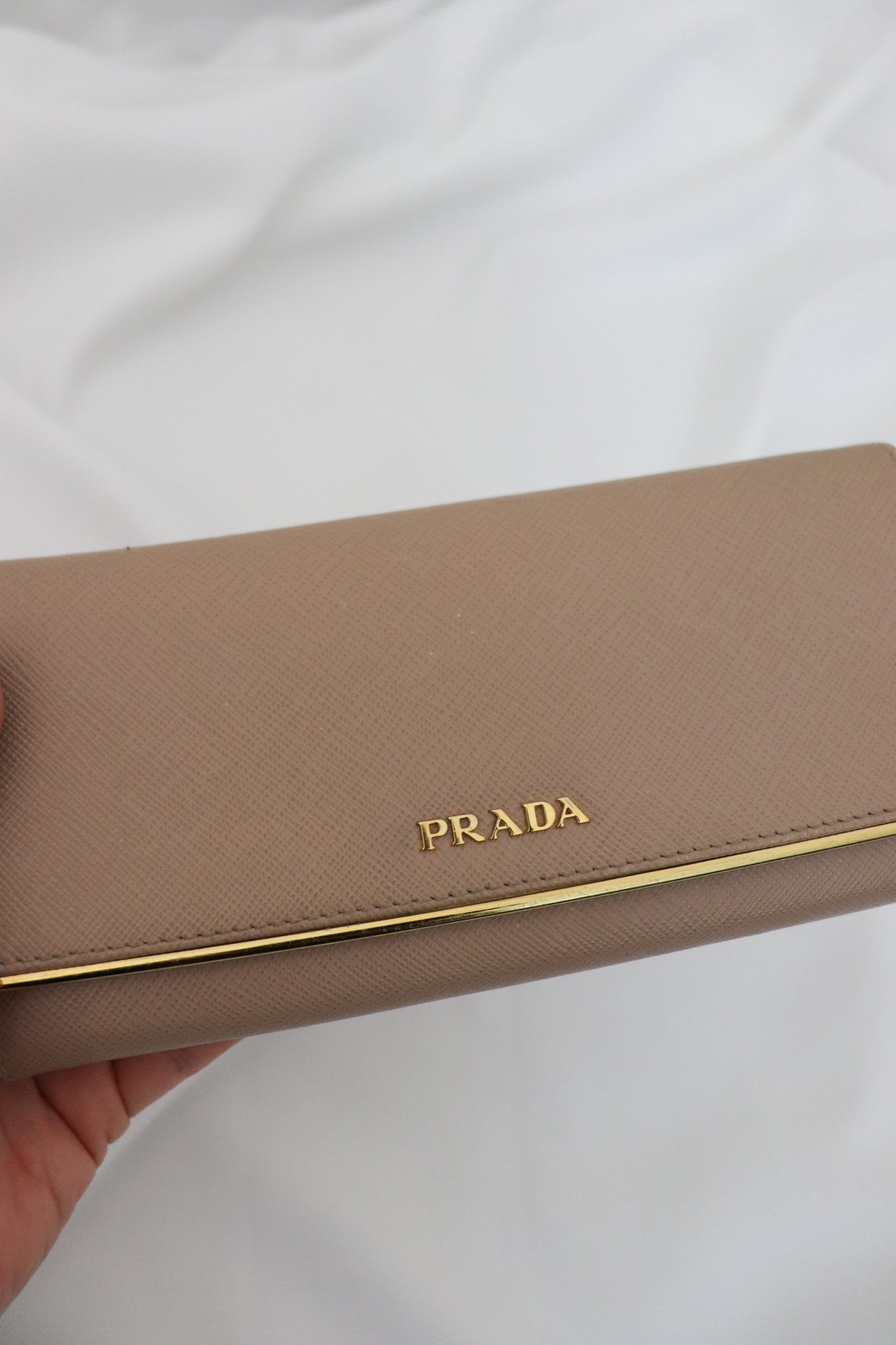 Prada Saffiano metal bar continental flap wallet – Shop Canela Vintage