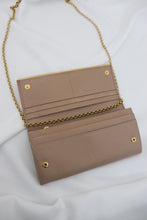 Lade das Bild in den Galerie-Viewer, Prada Saffiano metal bar continental flap wallet
