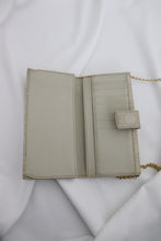 Load image into Gallery viewer, Gucci GG lovely heart continental wallet
