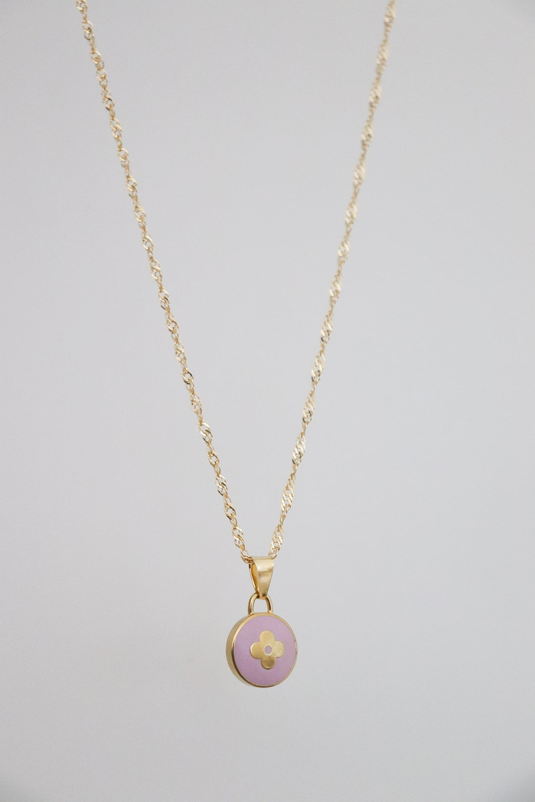 Louis Vuitton clover in light purple