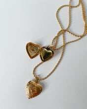 Load image into Gallery viewer, Heart locket necklace
